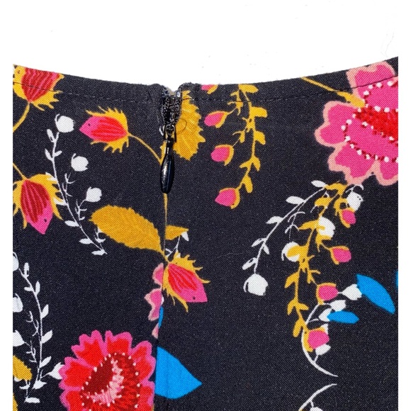 Floral Long Sleeve Romper - Picture 4 of 5